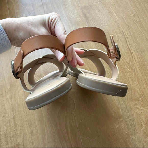 LOFT Criss Cross Flat Strappy Sandals, Cream/Tan, Size 10M - Picture 12 of 12
